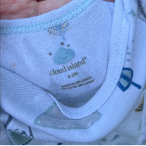 LOT OF THREE short sleeve onesies, size 0-3 months - Picture 8 of 8